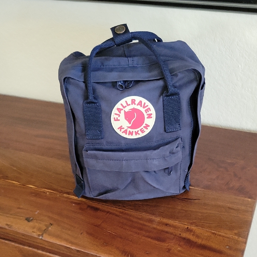Fjallraven Kånken Mini Navy Backpack